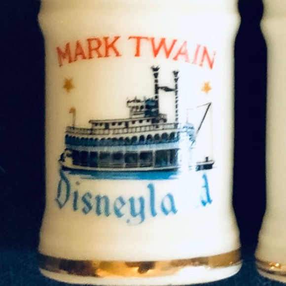 mid-1960s Disneyland Salt & Pepper Shakers - Picture 6 of 7
